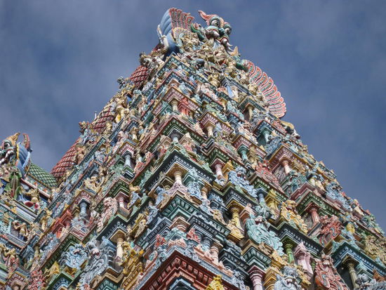 Einer der Gopurams (ich glaube, East) etwas detaillierter.