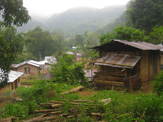 Typisches Flores-Bergdorf - spannend wird es hier sicherlich in der Regenzeit 