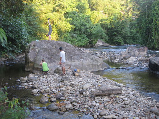 Claus bei einem seiner Handstände vor berauschender Kulisse