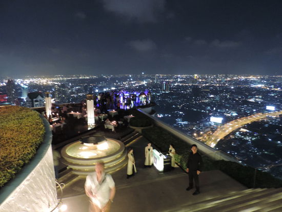Unser 1. Blick über Bangkok bei Nacht vom State Tower