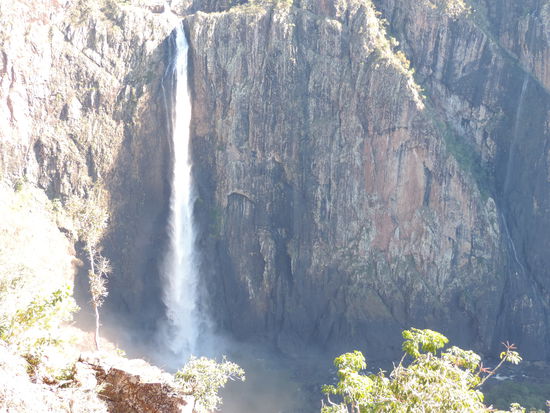 ...zu den Wallaman Falls!