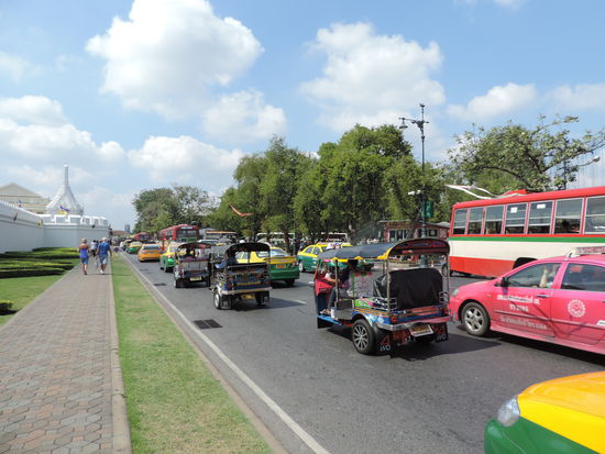 Verkehr in Bangkok inkl. Tuktuks
