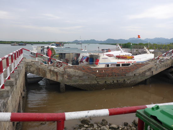 Fähre die uns von Hai Phong nach Cat Ba brachte