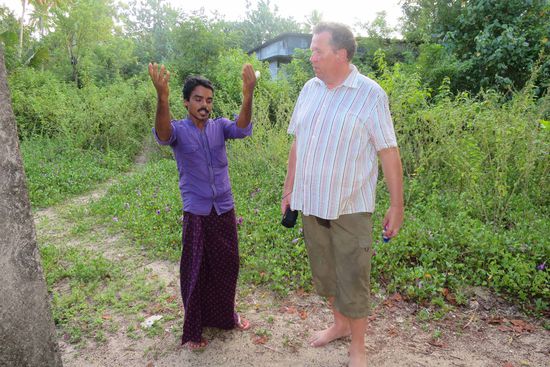Der Fischer erklärt sein Dorf