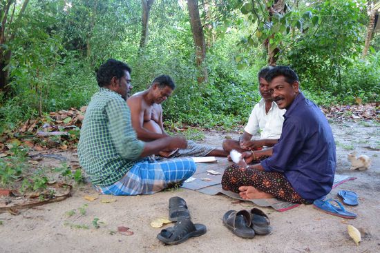 Kartenspiel ist die Entspannung nach der Arbeit (mit französischem Blatt)