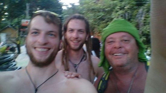 Didi der Schweizer  
Seine Philosophie: ein halbes Jahr arbeiten und ein halbes Jahr reisen. Wenn ich einmal groß bin habe ich ein Vorbild...