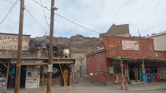 ...dann lieber doch noch ein Bild von Oatman!