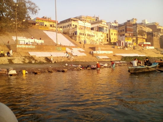 Wäsche waschen am Ganges