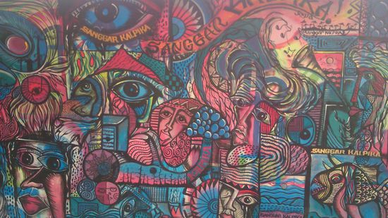 Mauergraffitie im Yogja auf dem Weg zu den Katakomben