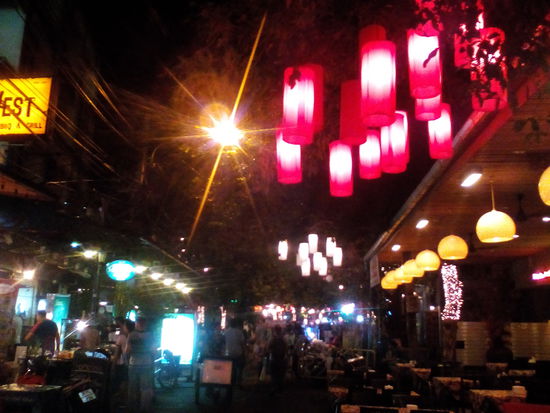 Thanon Kao San bei Nacht