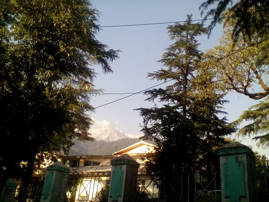 Einer der 4500 bis 5100 m hohen Gipfel des Dauladhar