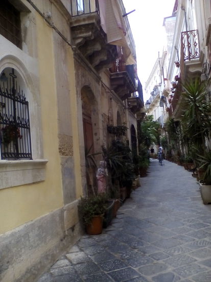 Malerische Gassen in der Altstadt von Syrakus