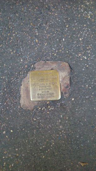 Gedenkstein für Ausschwitzopfer