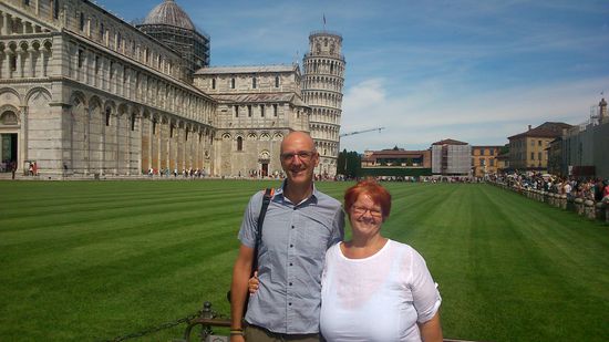 Wir und der schiefe Turm von Pisa