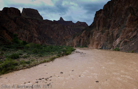Blick von der Silver Bridge flussaufwärts