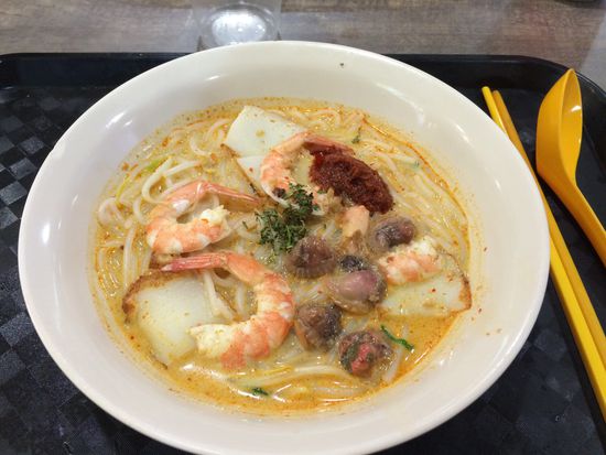 Laksa im Hawker Stall