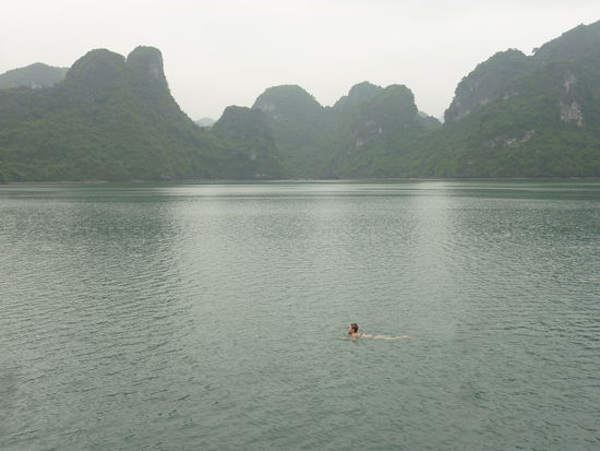 Traumhafte Kulisse zum Schwimmen. Aber recht kalt 