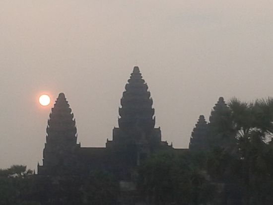 Angkor Wat bei Sonnenaufgang.