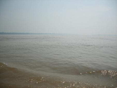 Die unendliche Weite des Amazonas bei Tiefwasser!