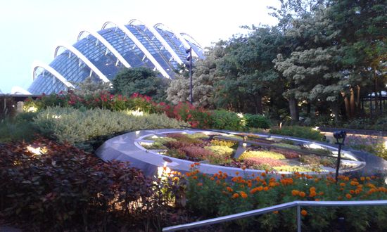 und verziert mit Blumen...
és virágokkal díszítve