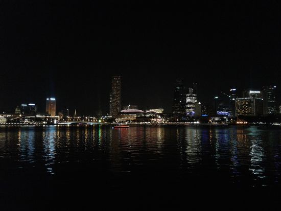 Stimmungsvolle Skyline...
Hangulatos városkép...