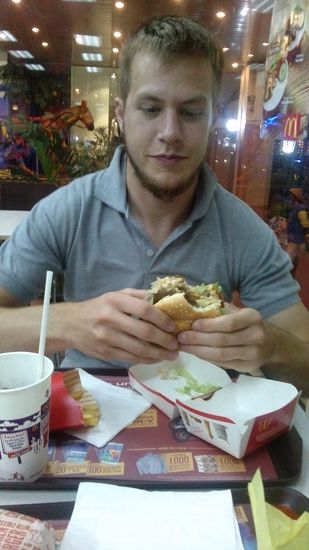 Geschmackstest - schmeckt ziemlich genauso wie in Deutschland
Ugyanoyan mint máshol.