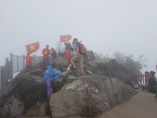 3143 Meter hoch - der Gipfel des Fansipan oder das Dach Indochinas