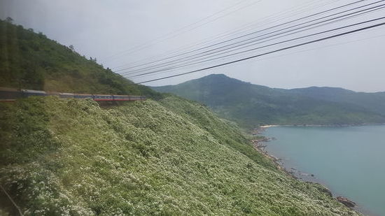 Mit dem Wiedervereinigungsexpress über den Wolkenpass