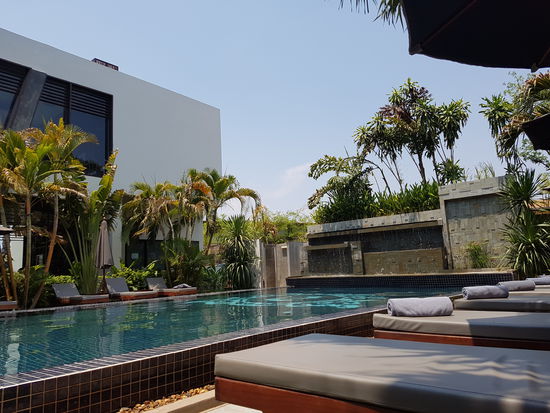 Das Hotel Chronicle Residence &amp; Spa in Siem Reap ist die absolute Wohlfühloase, extrem günstig und hat gute Chancen am Ende unserer Reise das Rennen um das beste Hotel zu machen - da es erst 4 Monate geöffnet ist und sicherlich noch an Bekanntheit gewinnen muss, möchten wir es hiermit gerne dabei unterstützen