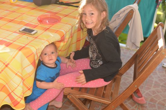 Unsere Mädels spielen erschrecken 