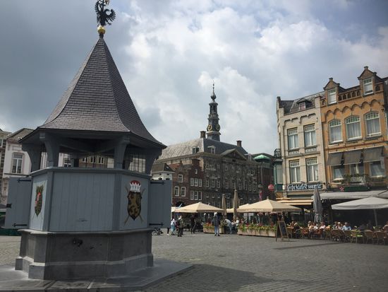 Marktplatz in den Bosch