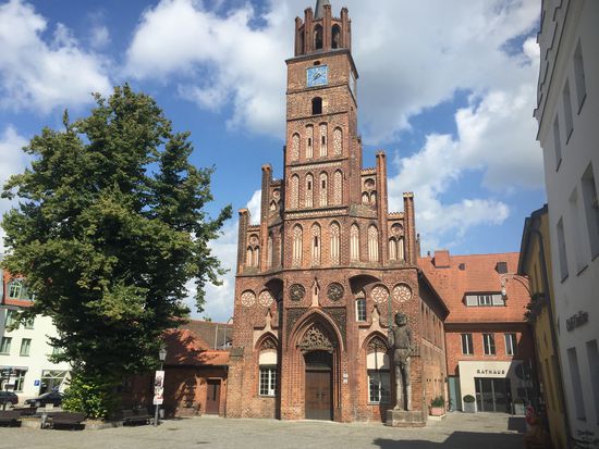 Kirche mit Roland in Brandenburg