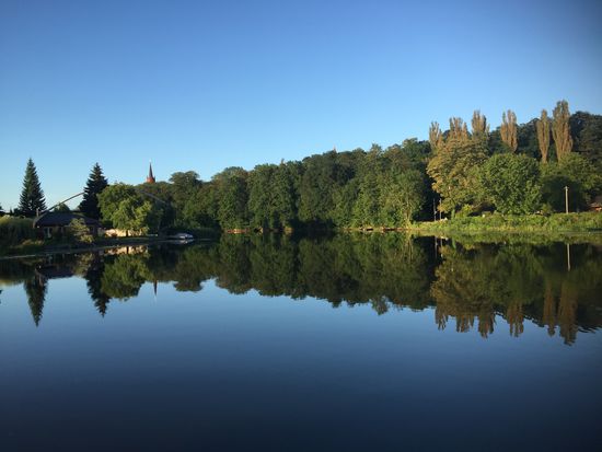Bei so einem schönen Blick vom Schiff ist es auch egal, wie die Stadt aussieht