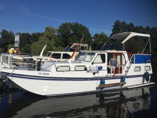 Unser Boot in der Morgensonne