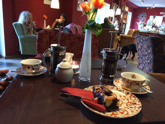 Kaffee und Kuchen in der guten Stube
