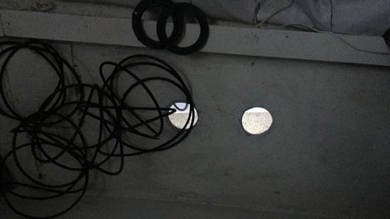 Die zwei mühsam vergrößerten Löcher
