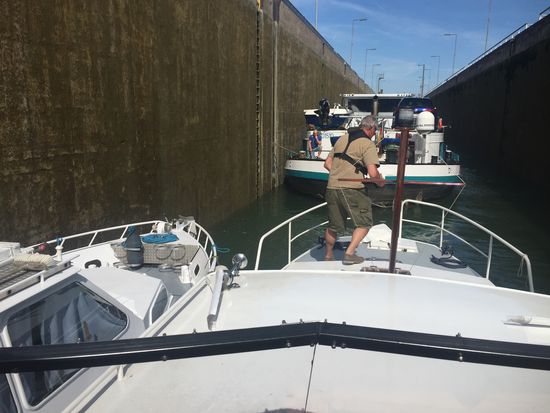 Letzte Schleuse voll, voll