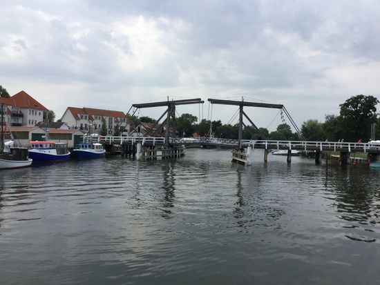 Älteste noch funktionsfähige Holz-Klappbrücke in Wieck