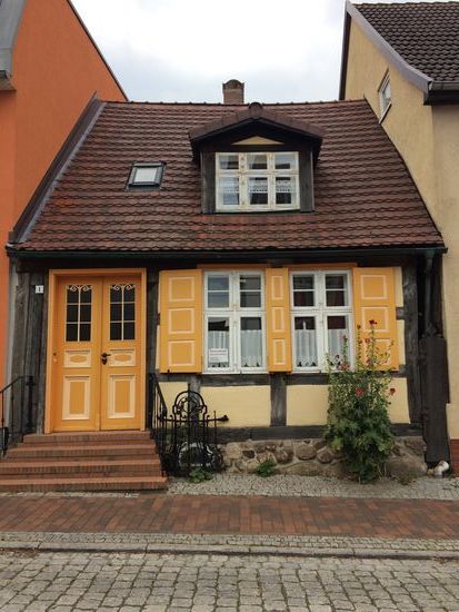 Einzelne hübsche Häuser gibt es auch