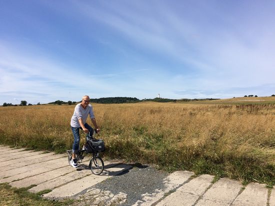 Radeln zur Nordspitze, Leuchtturm im Hintergrund