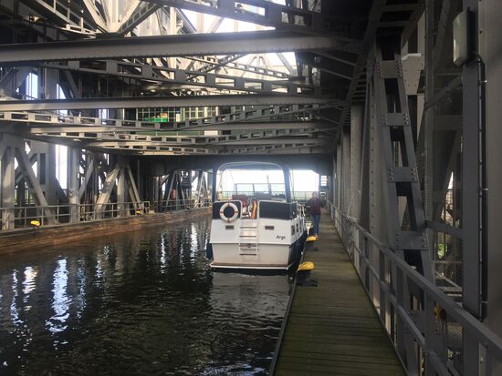 Die einzigen im Trog - abwärts bitte