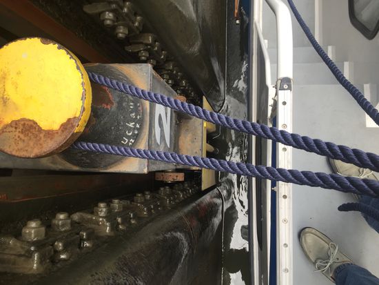 Am Schwimmpoller abwärts