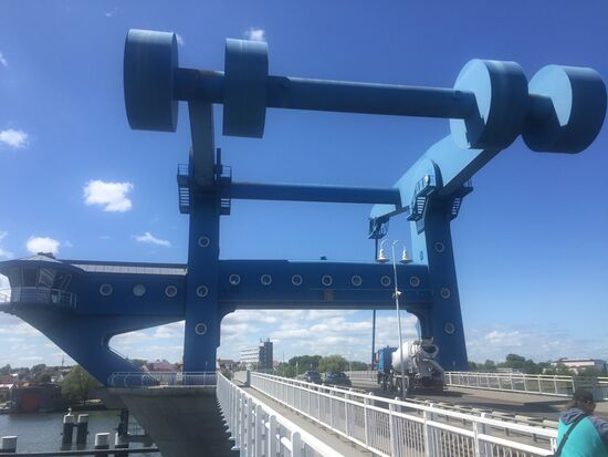 Die Wolgaster Klappbrücke