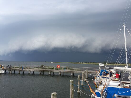 Die Front ist im anrollen