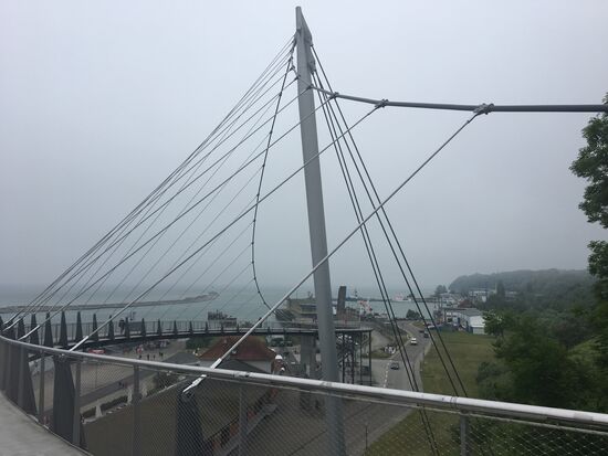 Neue Brücke in Sassnitz vom Ort hinunter zum Hafen
