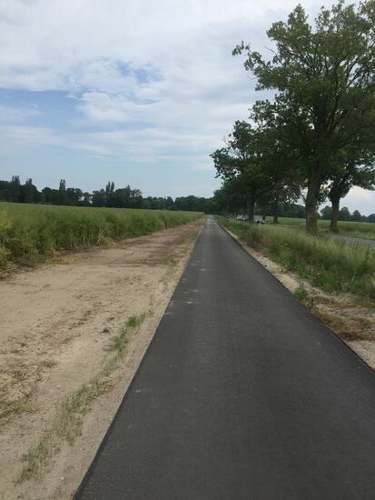 Nigelnagelneuer Radweg Schaprode-Trent