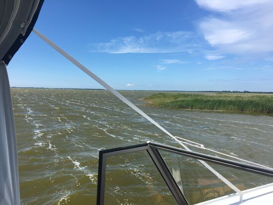 In den Öffnungen der Inseln steht noch viel Schwell