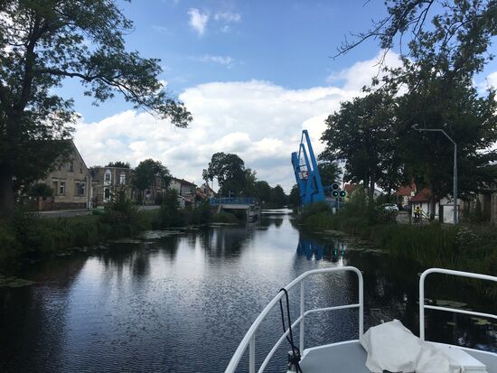 Klappbrücke ist offen