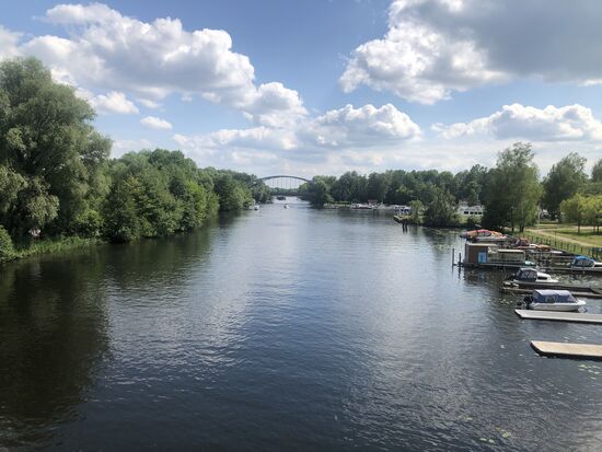 Und bei Hennigsdorf Blick nach Süden auf die Havel-Oder-Wasserstrasse
