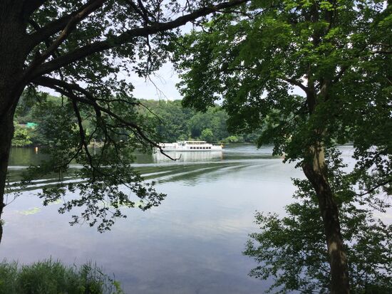 Ausflugsdampfer auf dem Weg zum Wannsee